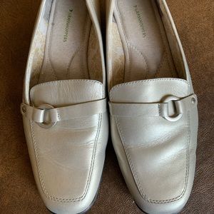 Grasshoppers shoes